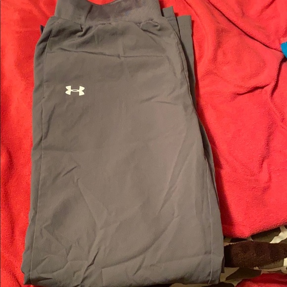 Women’s Under Armour Sweat Pants with pockets - Picture 1 of 4